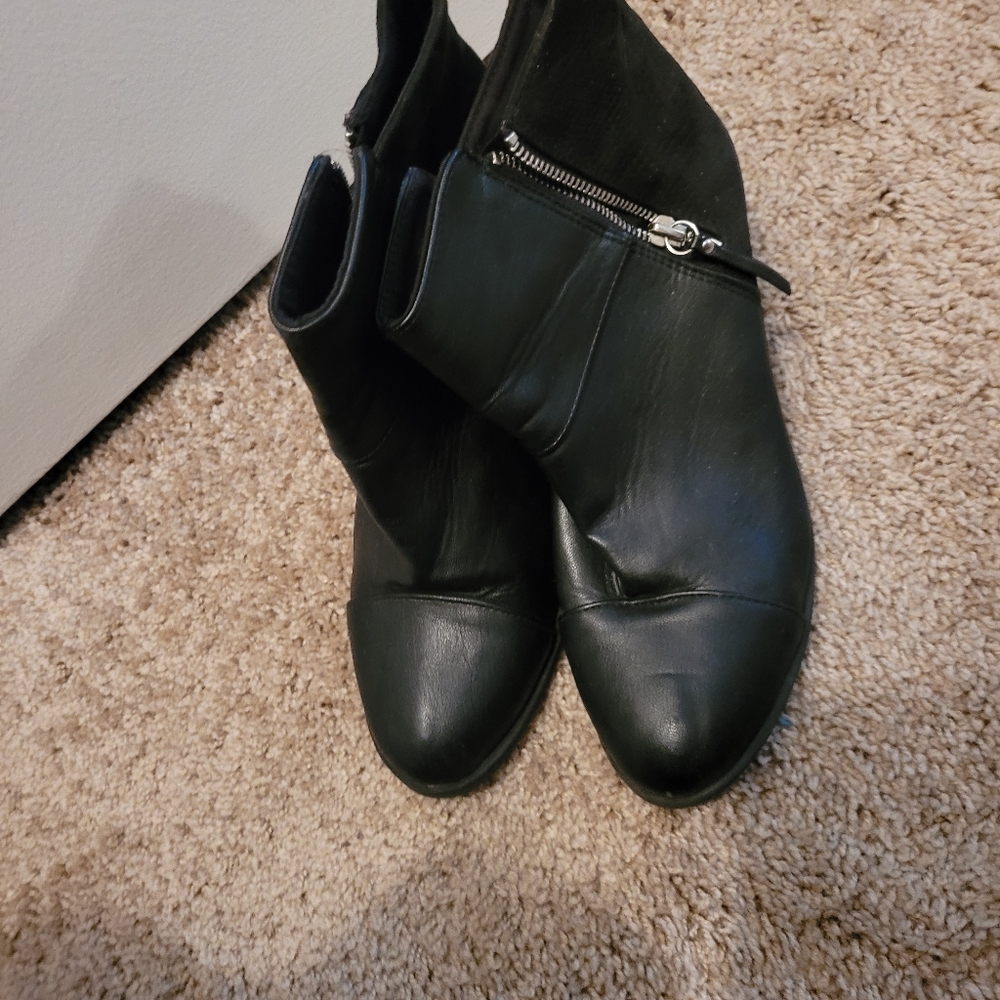 High heel booties